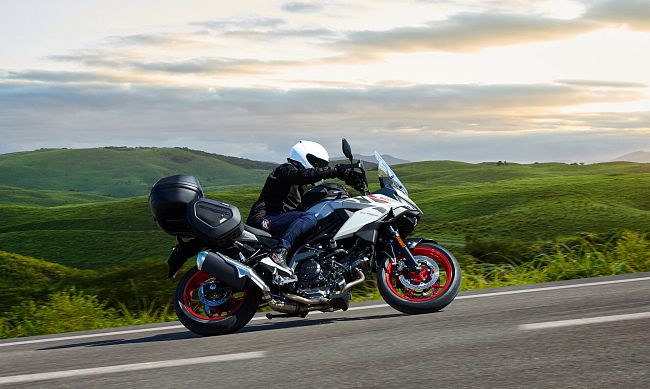 Suzuki SV-7GX_P_004_02