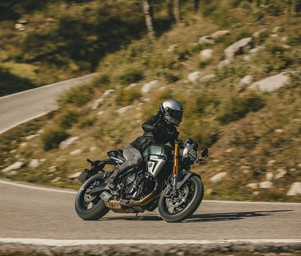 Die Suzuki GSX-8T